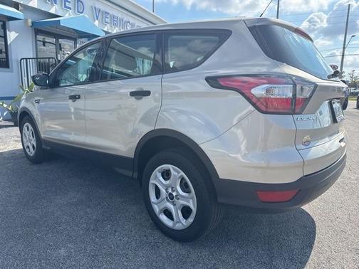 WHITE GOLD METALLIC 2017 Ford Escape S