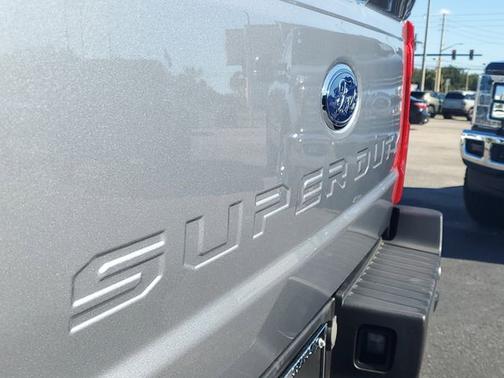 2023 Ford F-350 LARIAT SUPER DUTY