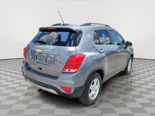 Steel Metallic 2019 Chevrolet Trax LT