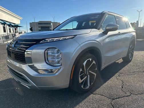 2024 Mitsubishi Outlander SEL