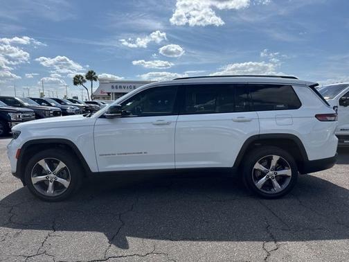 Bright White Clearcoat 2021 Jeep Grand Cherokee LIMITED
