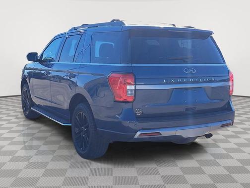 BLUE TINTED CLEARCOAT 2022 Ford Expedition XLT
