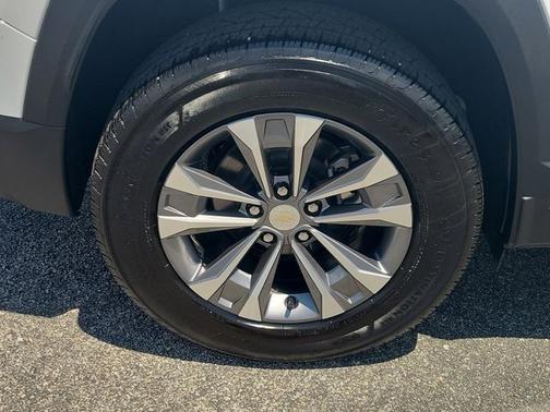 Summit White 2026 Chevrolet Equinox LT