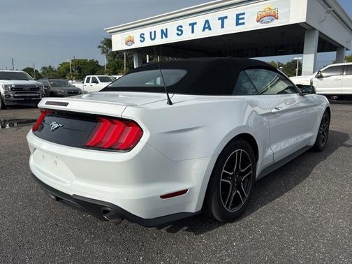 2022 Ford Mustang ECOBOOST PREMIUM