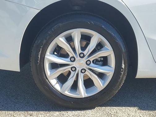 2024 Chevrolet Malibu LT W/1LT