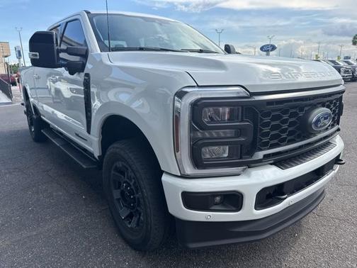 STAR WHITE 2024 Ford F-250 LARIAT