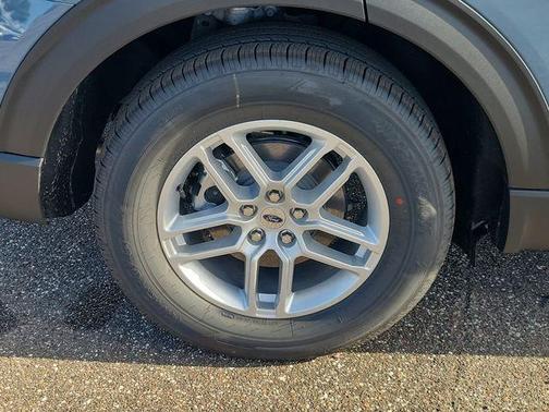 Vapor Blue Metallic 2026 Ford Explorer Active