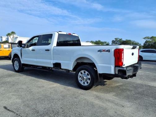 2023 Ford F-350 XLT