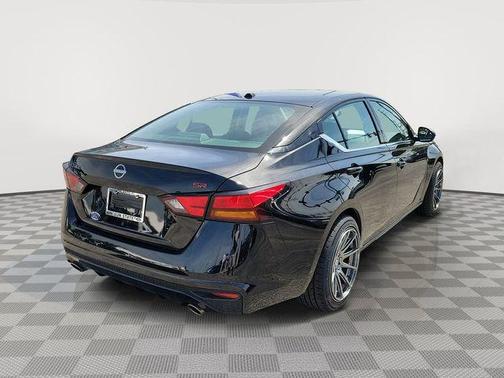 Black 2024 Nissan Altima 2.5 SR
