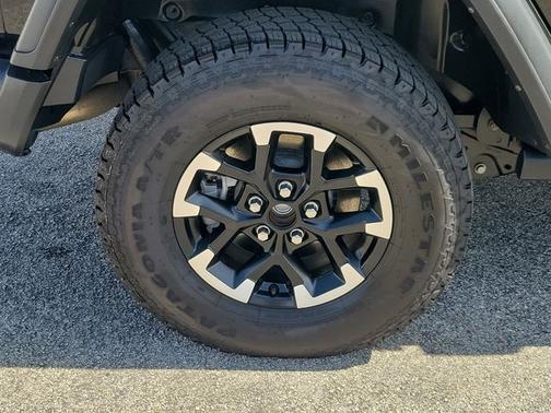 Black Clearcoat 2024 Jeep Wrangler RUBICON