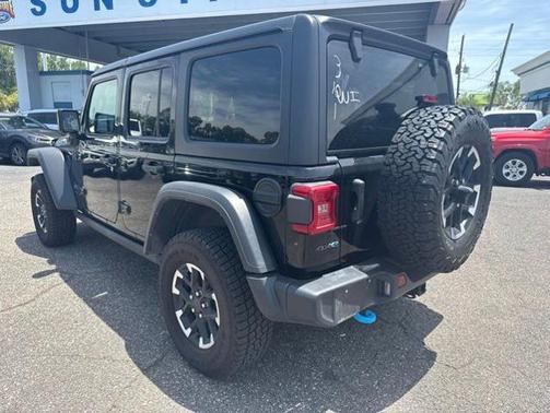 Black Clearcoat 2024 Jeep Wrangler RUBICON