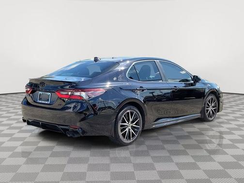 Midnight Black Metallic 2023 Toyota Camry SE