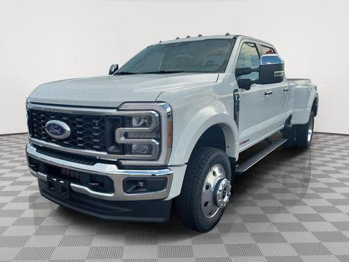 Oxford White 2026 Ford F-450 Lariat
