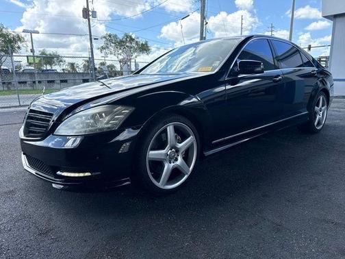 Black 2013 Mercedes-Benz S-Class S 550
