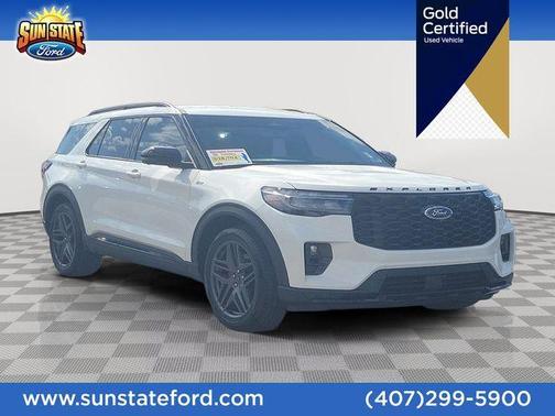 White Metallic 2025 Ford Explorer ST-Line