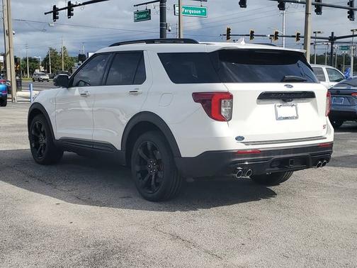 2022 Ford Explorer ST