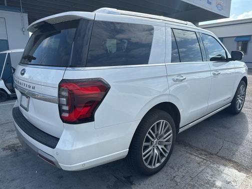 2022 Ford Expedition PLATINUM