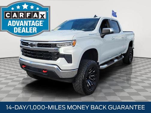 Summit White 2024 Chevrolet Silverado 1500 LT