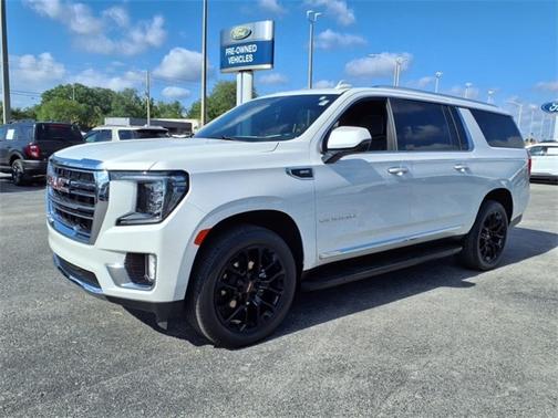 2022 GMC Yukon XL SLT