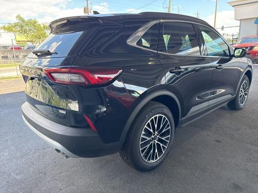 AGATE BLACK METALLIC 2025 Ford Escape PHEV PHEV