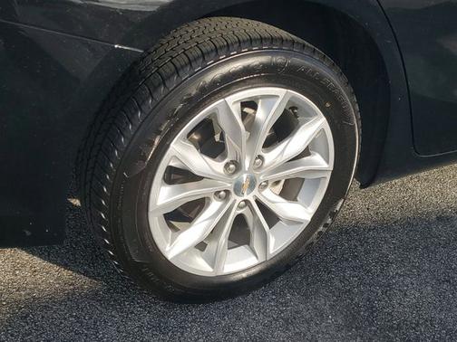 2023 Chevrolet Malibu LT W/1LT