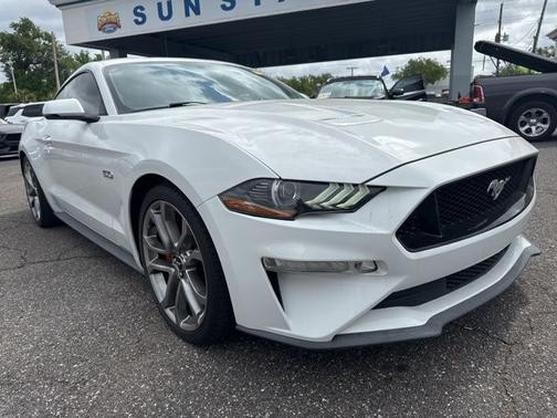 OXFORD WHITE 2019 Ford Mustang GT PREMIUM