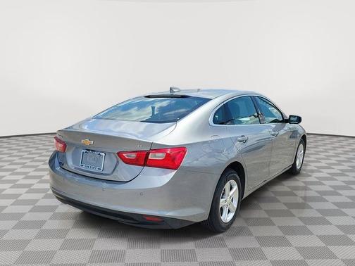 Sterling Gray Metallic 2024 Chevrolet Malibu LT W/1LT
