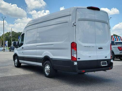 Oxford White 2023 Ford Transit-250 Base