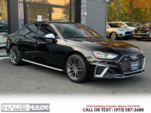Mythos Black Metallic 2022 Audi S4 Premium TFSI quattro Tiptronic