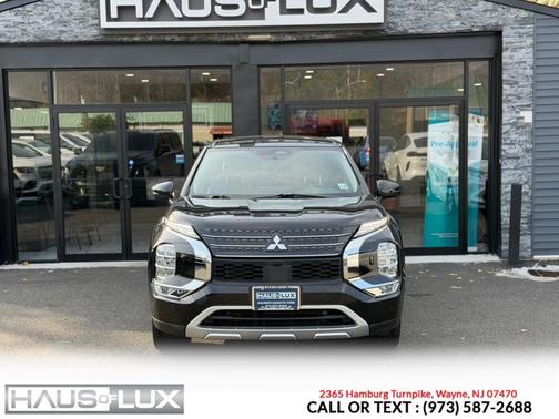 2023 Mitsubishi Outlander SE