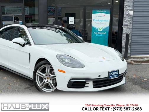 2018 Porsche Panamera 4