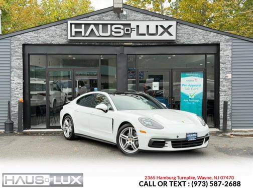 2018 Porsche Panamera 4