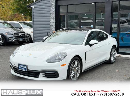 2018 Porsche Panamera 4
