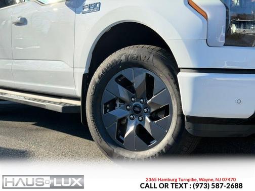 2024 Ford F-150 Lightning Flash