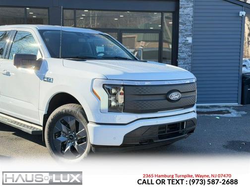 2024 Ford F-150 Lightning Flash