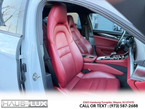 2019 Porsche Panamera 4