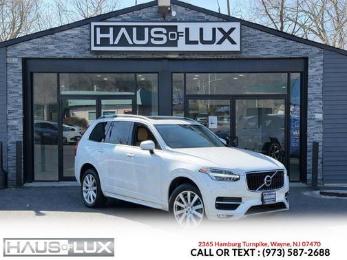 Crystal White Pearl 2016 Volvo XC90 T6 Momentum