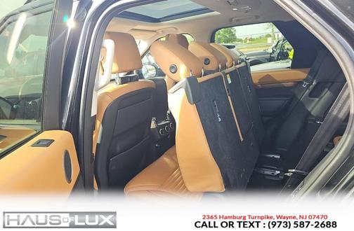 Black 2018 Land Rover Discovery HSE LUXURY