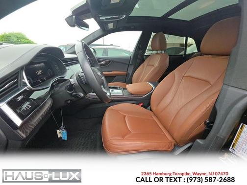 Orca Black Metallic 2020 Audi Q8 55 Prestige