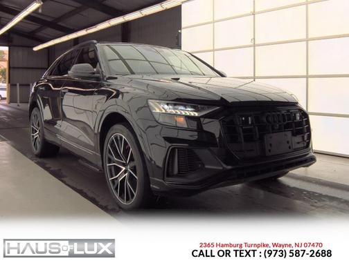 Orca Black Metallic 2020 Audi Q8 55 Prestige