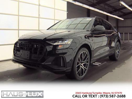 Orca Black Metallic 2020 Audi Q8 55 Prestige