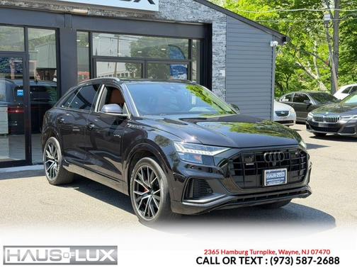 Orca Black Metallic 2020 Audi Q8 55 Prestige
