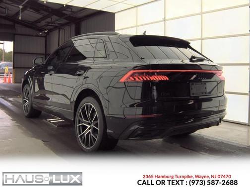 Orca Black Metallic 2020 Audi Q8 55 Prestige