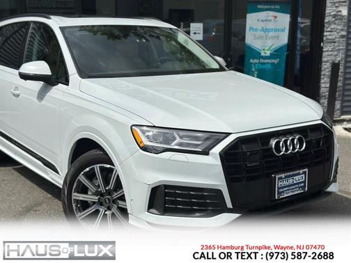 2022 Audi Q7 45 Premium Plus