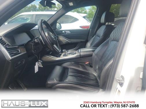 Mineral White Metallic 2021 BMW X7 xDrive40i