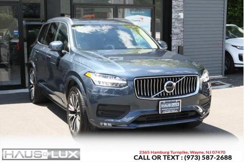 2022 Volvo XC90 T6 Momentum