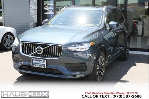 2022 Volvo XC90 T6 Momentum