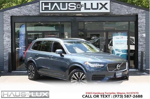 2022 Volvo XC90 T6 Momentum
