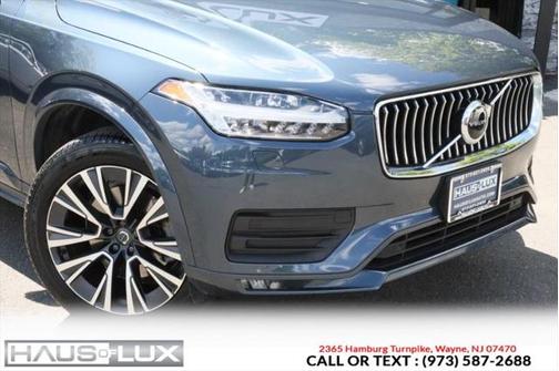 2022 Volvo XC90 T6 Momentum