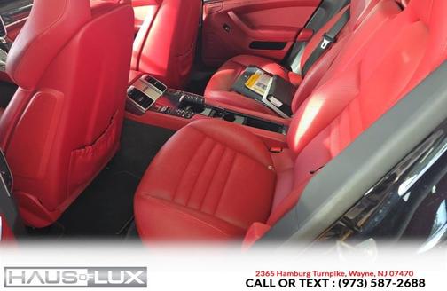 2016 Porsche Panamera GTS